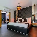 Nuit Confort Avec Balneo Xxl Privative Et Climatisation Nantes