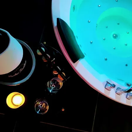 Holiday home Le Secret - Nuit Romantique Avec Jacuzzi Privatif - Champagne Offert - Climatisation