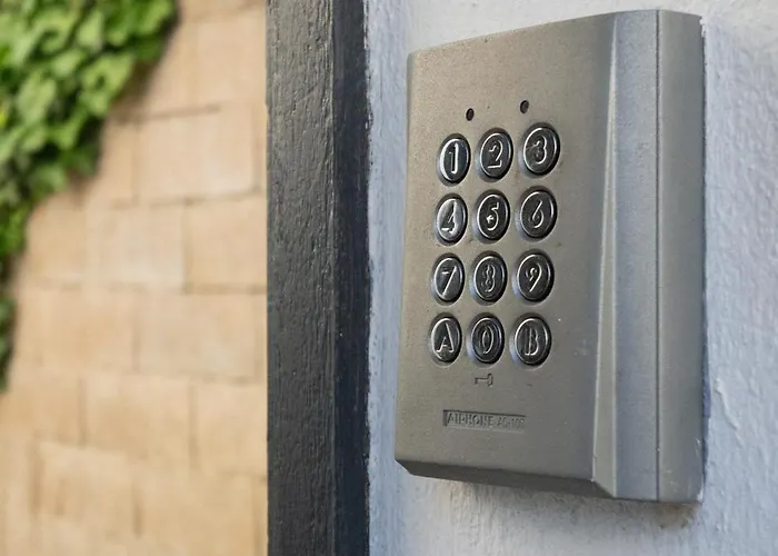 펜션 Nuit Confort Avec Balneo Xxl Privative Et Climatisation *